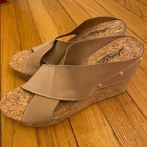 Big sale🔥Lucky brand high wedge hill slides